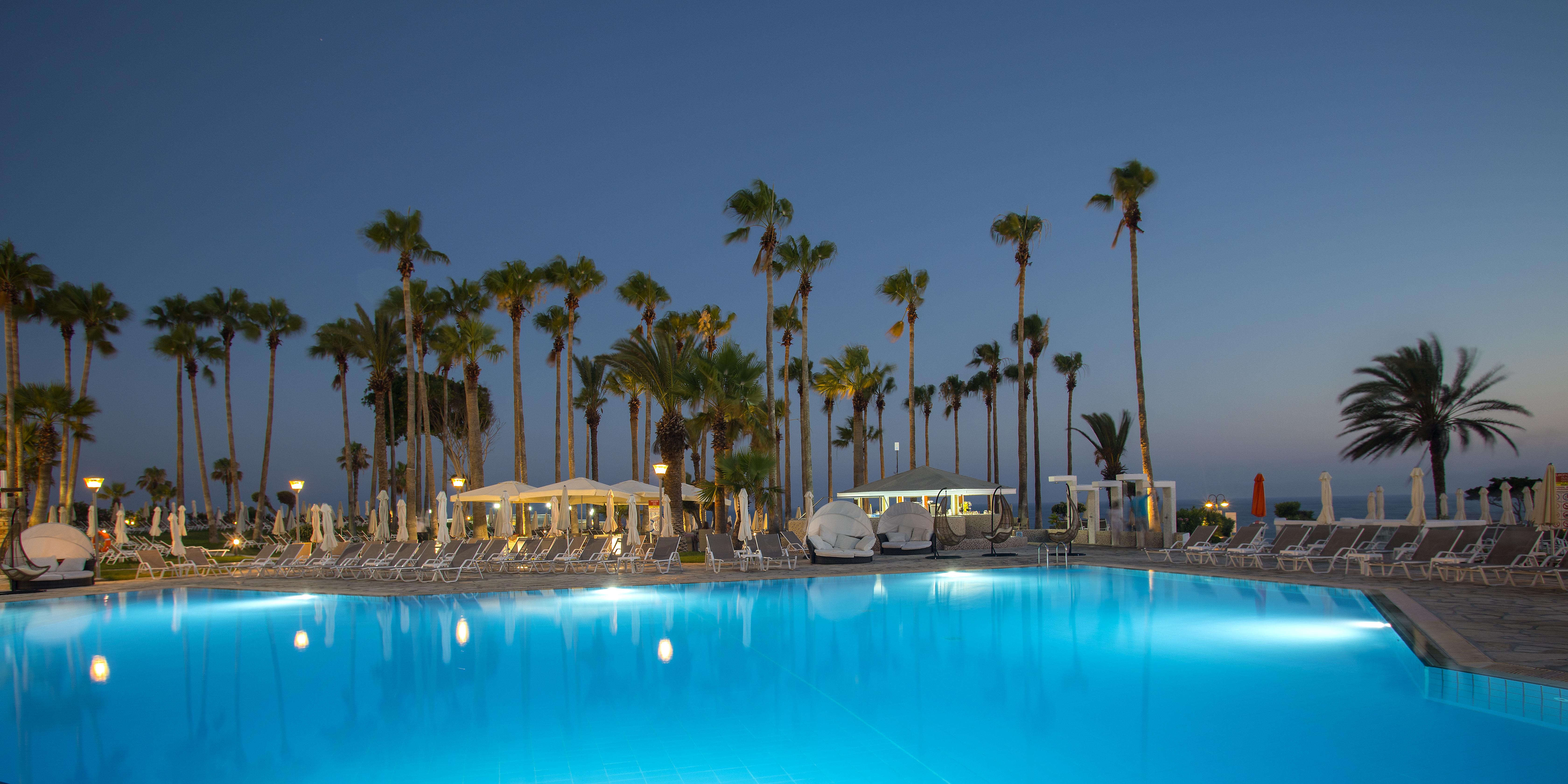 Leonardo Plaza Cypria Maris Beach Hotel & Spa (Adults Only) Paphos Exterior photo